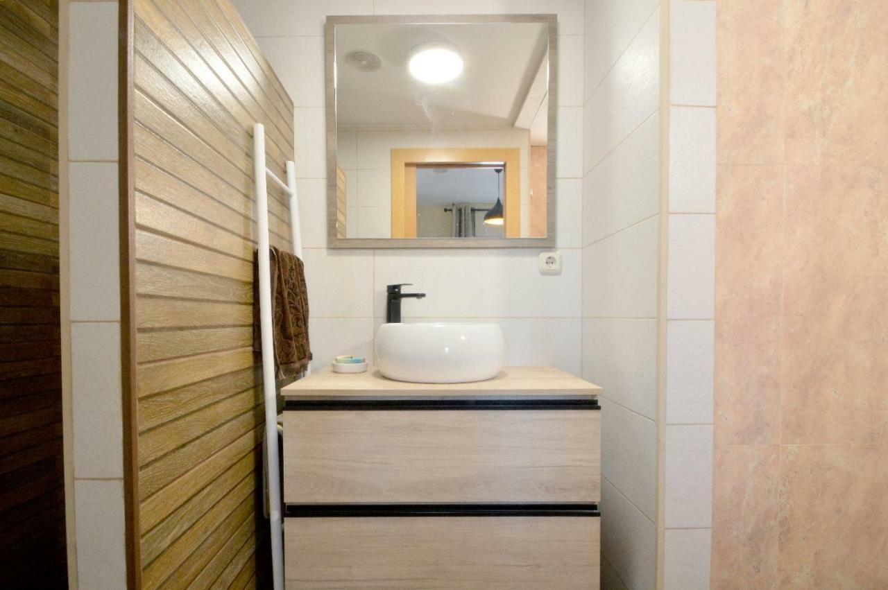 Moderno Apartamento Frente A La Playa Y El Centro Apartment Алмерия Екстериор снимка