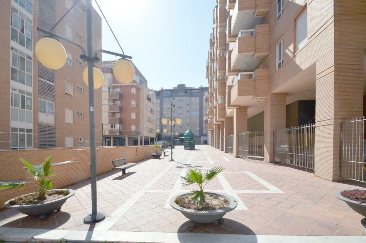 Moderno Apartamento Frente A La Playa Y El Centro Apartment Алмерия Екстериор снимка